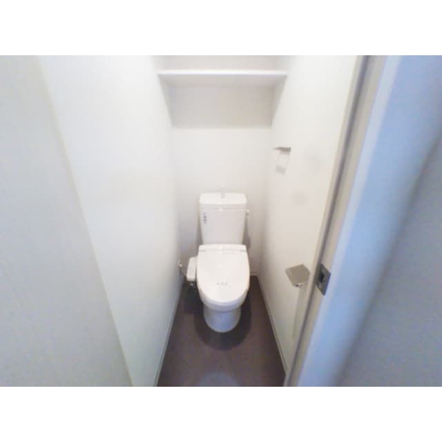 Room image 11