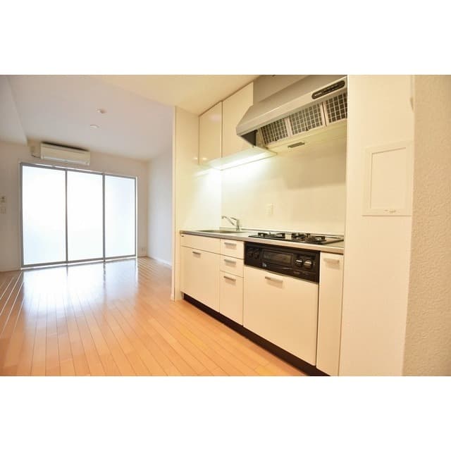 Room image 14