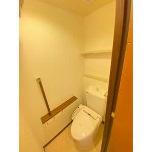 Room image 12