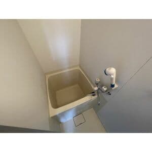 Room image 15