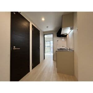 Room image 11