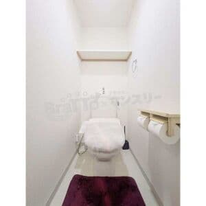 Room image 8