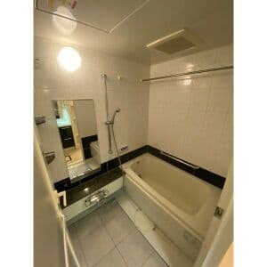 Room image 12