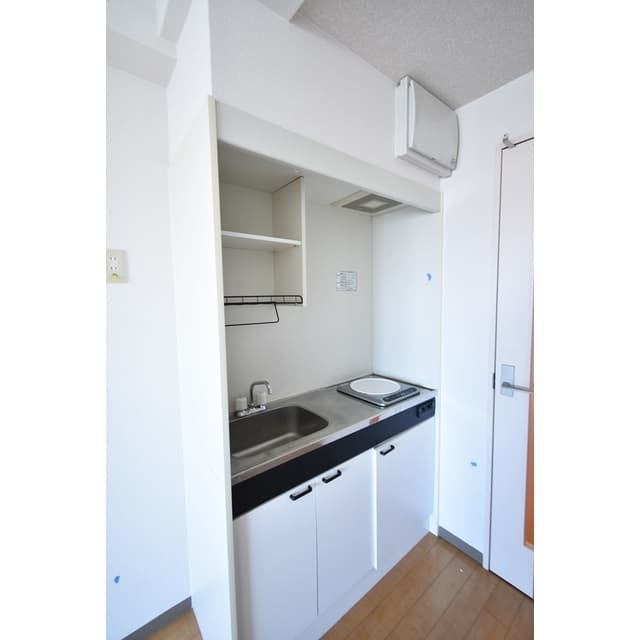 Room image 14