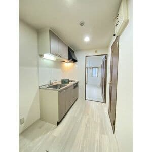 Room image 11