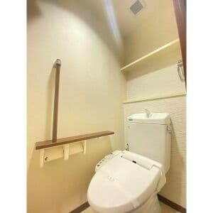 Room image 16