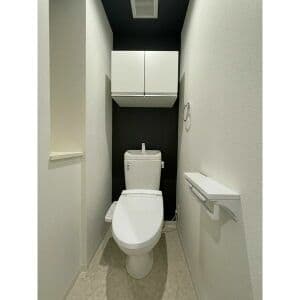 Room image 8
