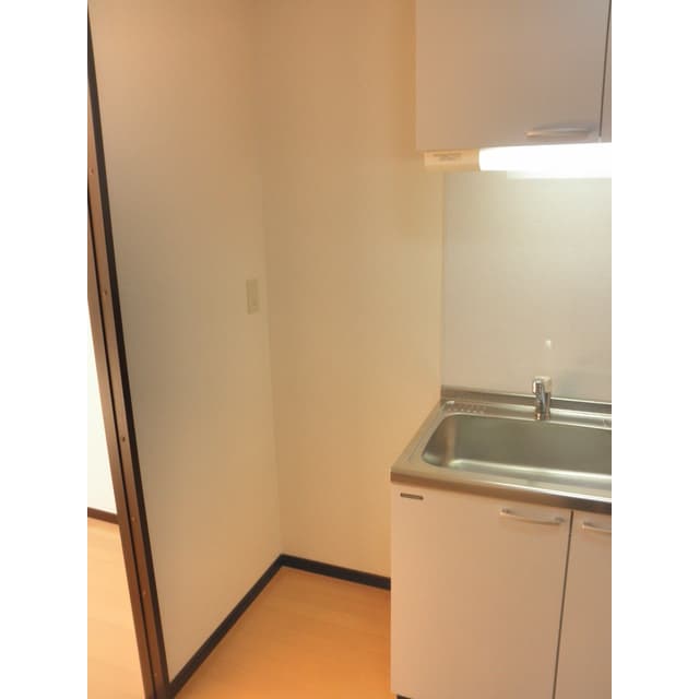 Room image 12