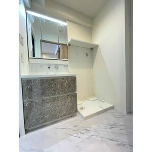 Room image 15