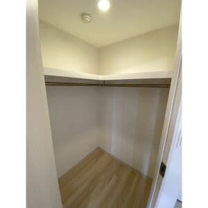 Room image 16