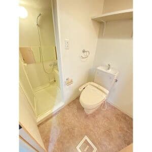 Room image 15