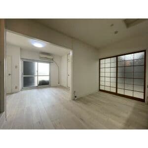 Room image 10