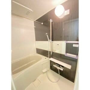 Room image 15