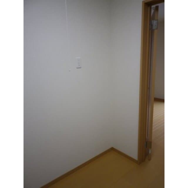 Room image 15