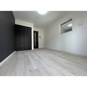Room image 15