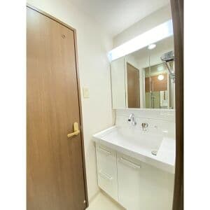 Room image 13