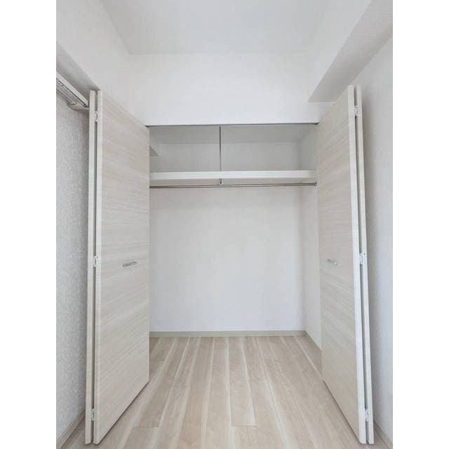 Room image 16