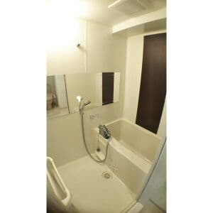 Room image 15
