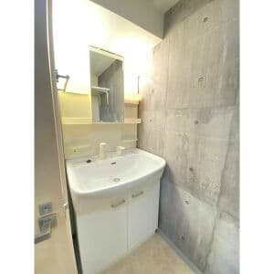 Room image 16