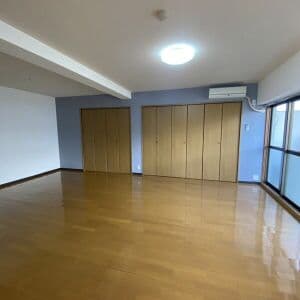 Room image 15