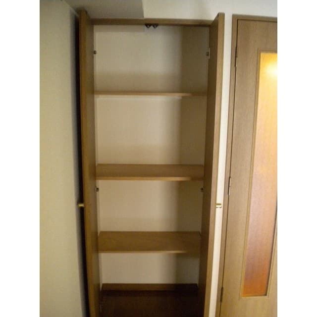 Room image 16