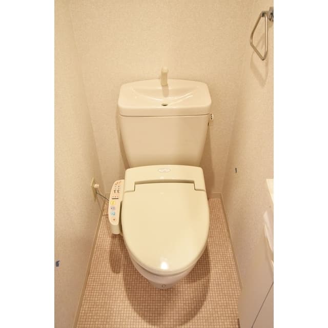 Room image 12