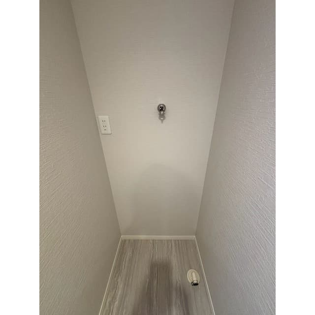 Room image 13