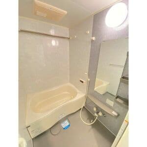 Room image 9