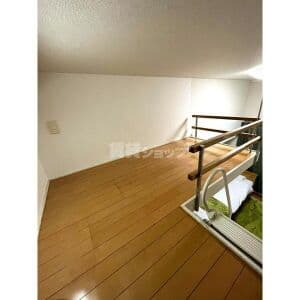 Room image 12