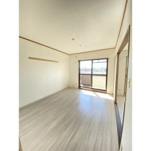 Room image 16