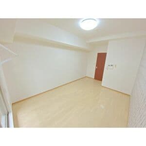 Room image 16