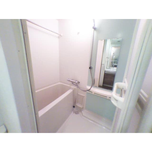 Room image 12