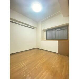 Room image 15