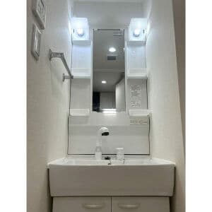 Room image 10