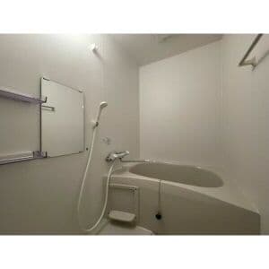 Room image 16