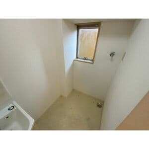 Room image 16