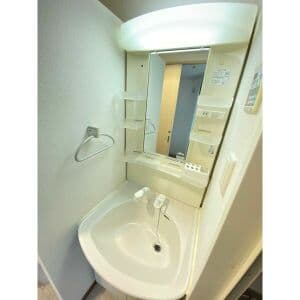 Room image 9