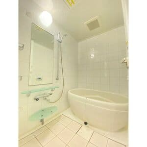 Room image 15