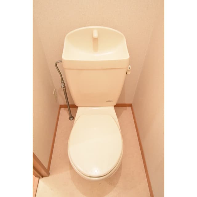 Room image 10