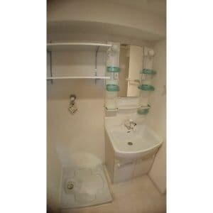 Room image 13