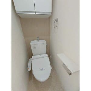 Room image 8