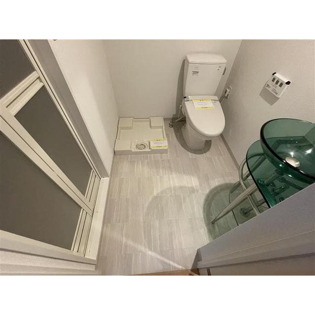 Room image 8