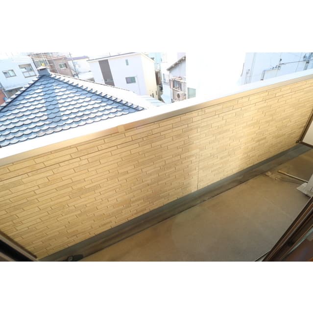 Room image 10