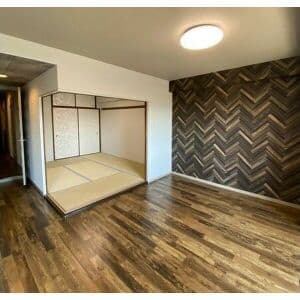 Room image 13