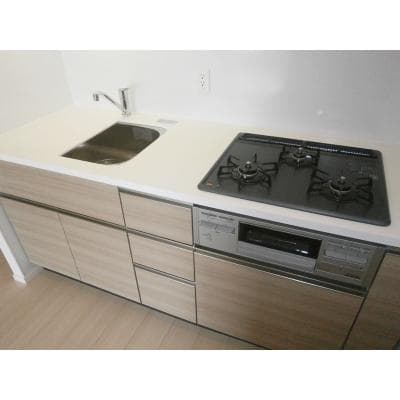 Room image 8