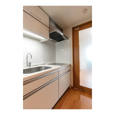 Room image 10