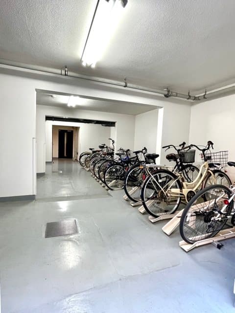 Room image 12