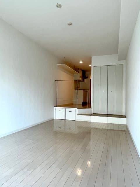Room image 11