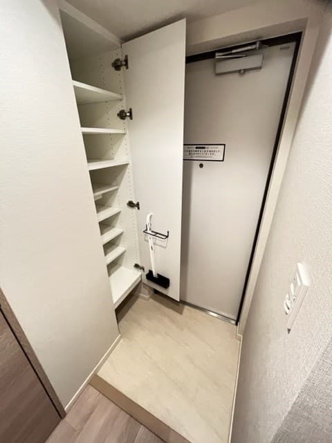 Room image 11