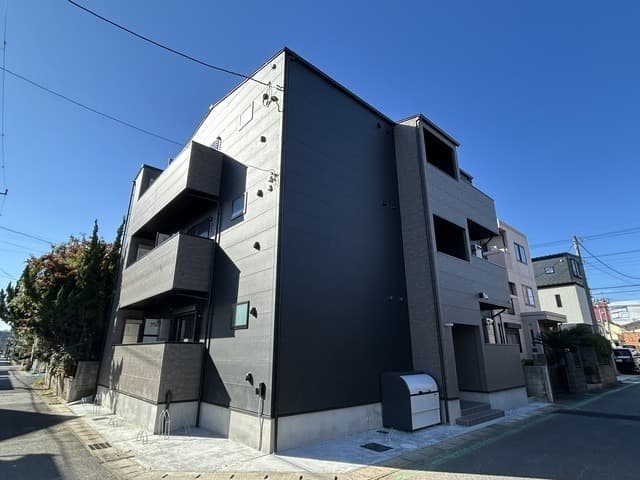 Main Image